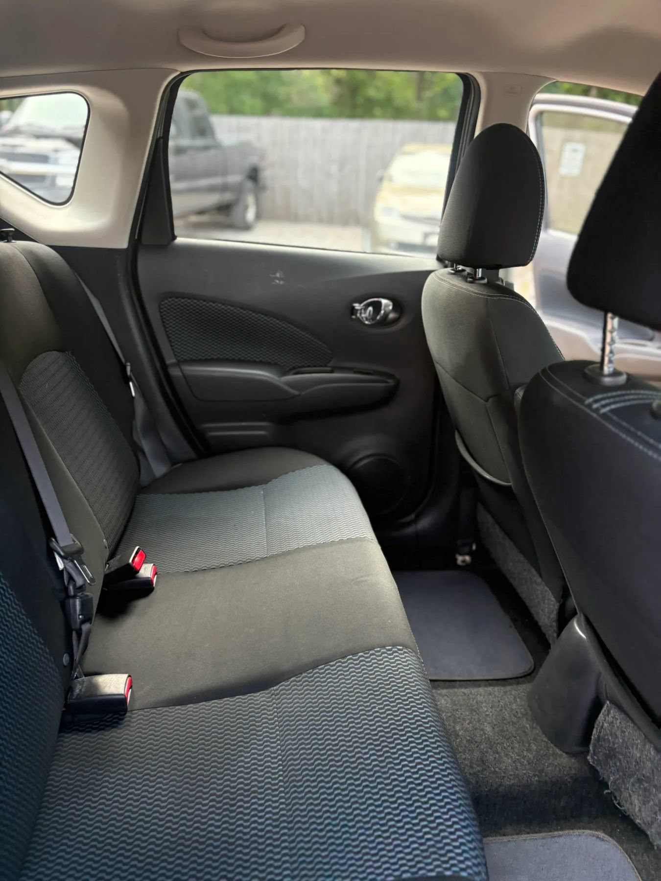 Used 2014 Nissan Versa Note SV FWD image 23