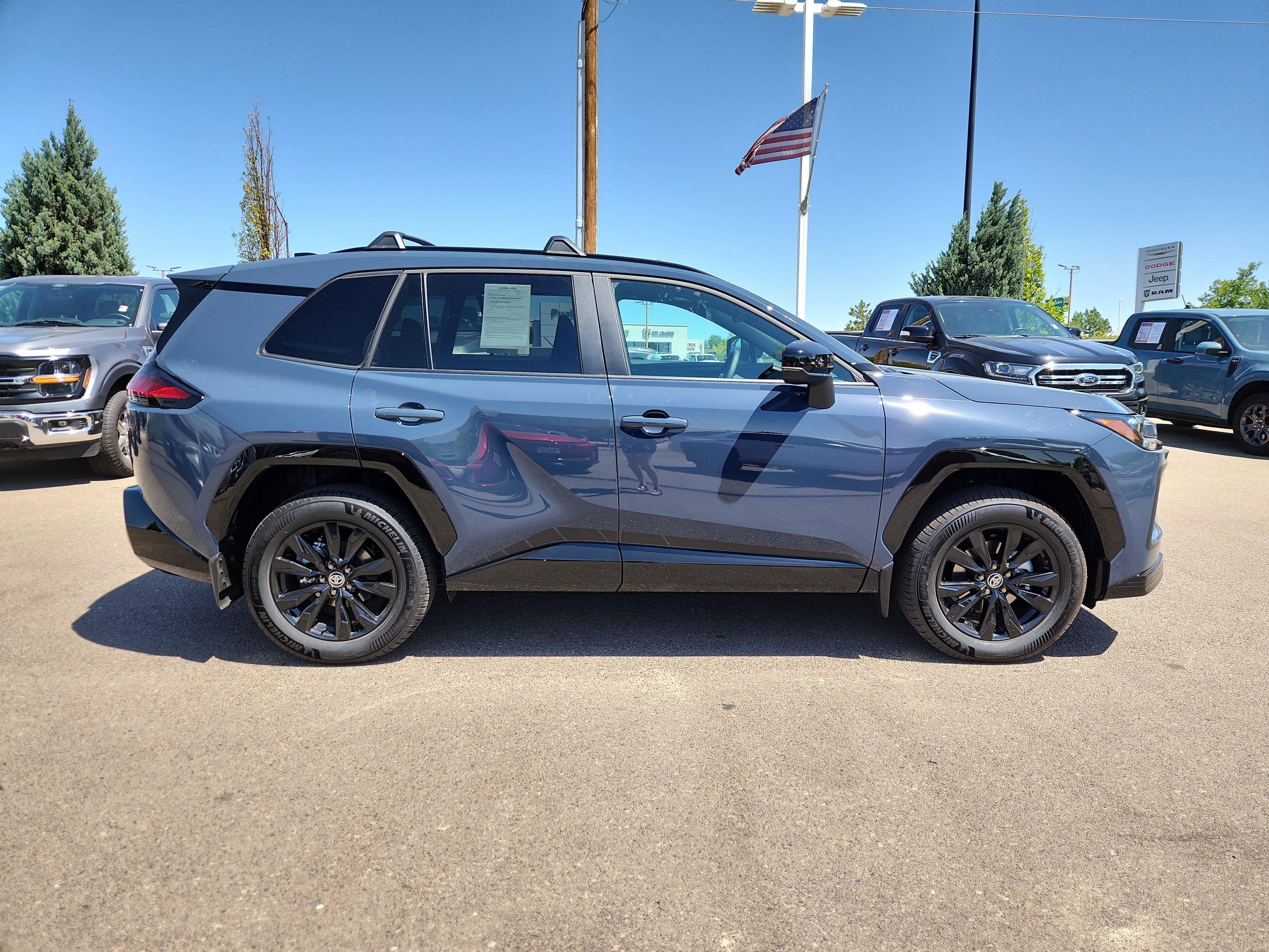 Used 2026 Toyota RAV4 SE w/ Convenience Package FWD image 2