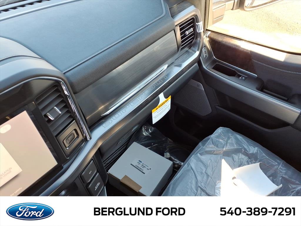 New 2026 Ford F550 4x4 Crew Cab image 19