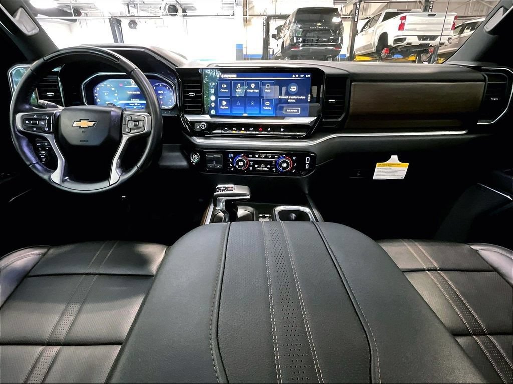 Used 2026 Chevrolet Silverado 1500 High Country AWD/4WD image 21