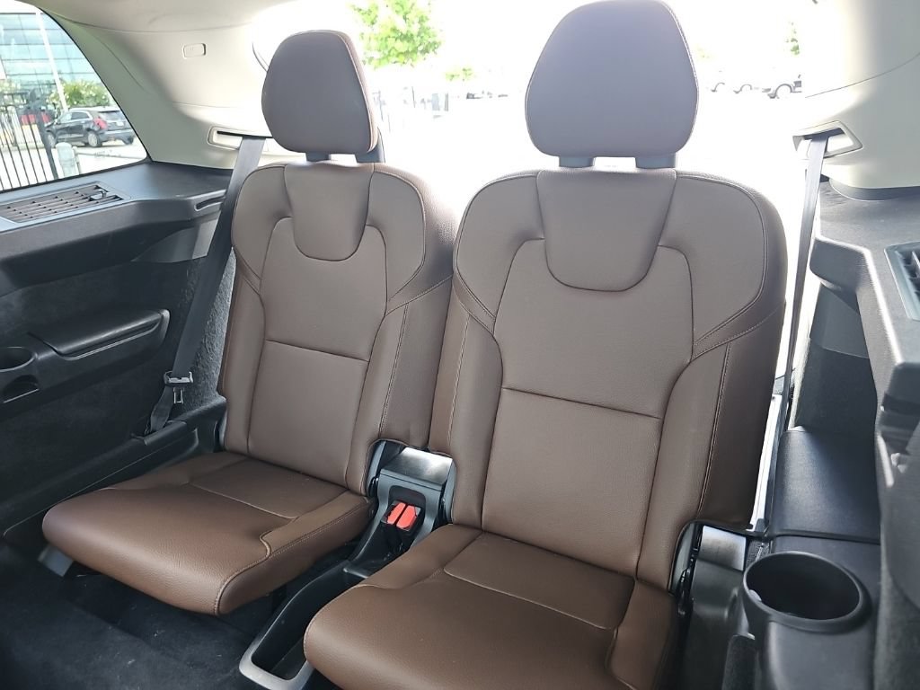 Used 2020 Volvo XC90 T6 Momentum w/ Protection Package Premier AWD/4WD image 31