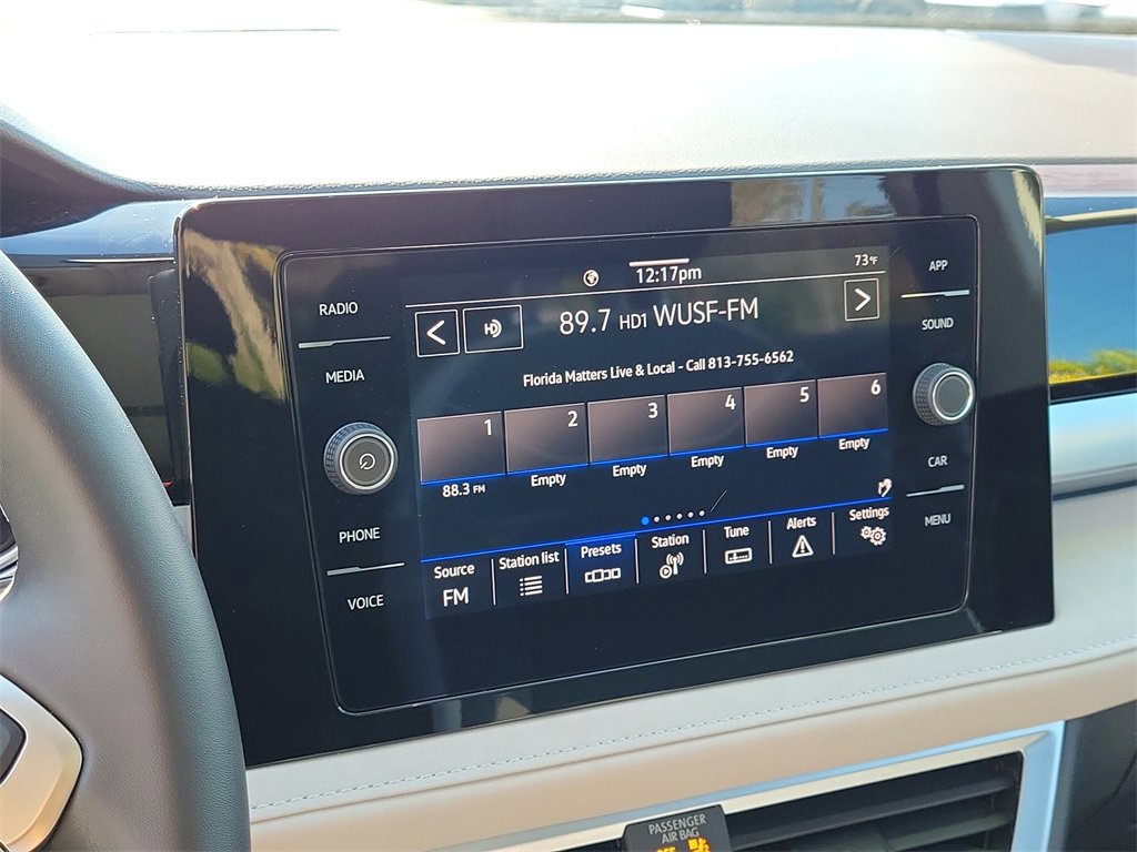 Certified 2025 Volkswagen Taos SE image 22