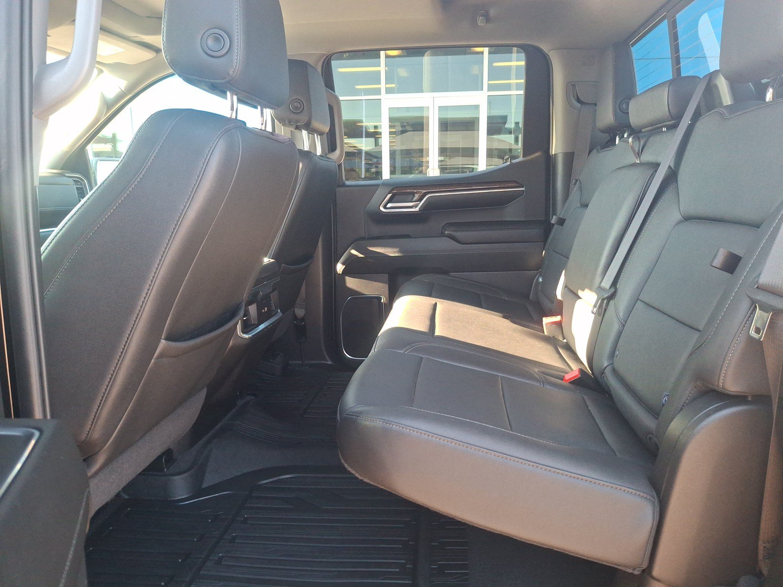 Used 2024 GMC Sierra 1500 Elevation w/ Elevation Premium Package AWD/4WD image 10