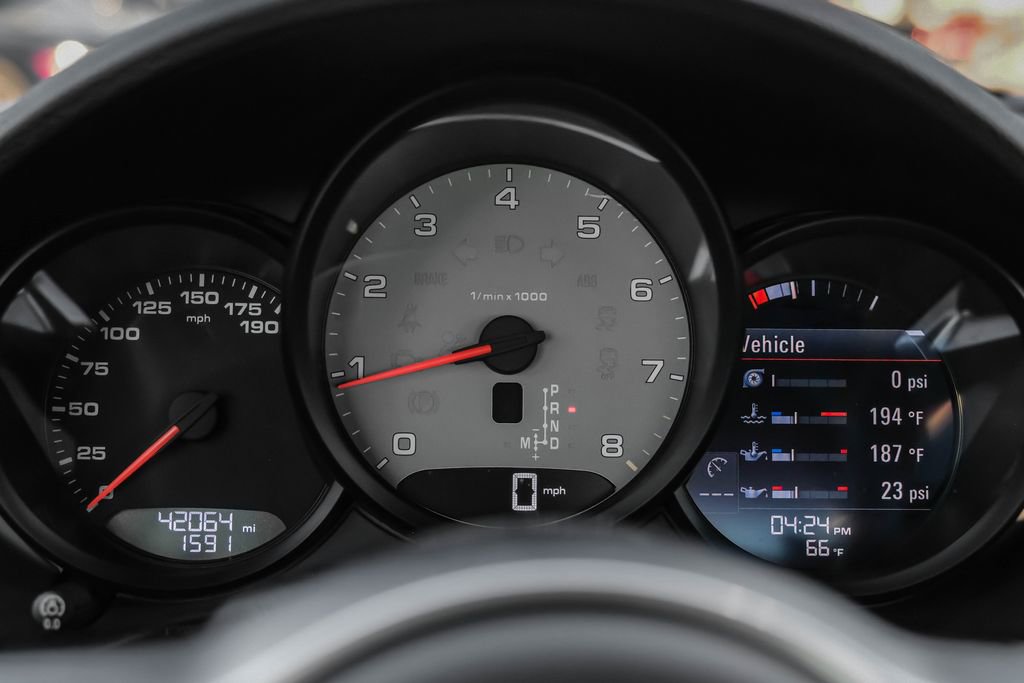 Used 2018 Porsche 718 Cayman S image 14