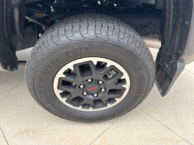 Used 2025 Toyota Tacoma TRD Off-Road w/ TRD Off Road Upgrade Package AWD/4WD image 11
