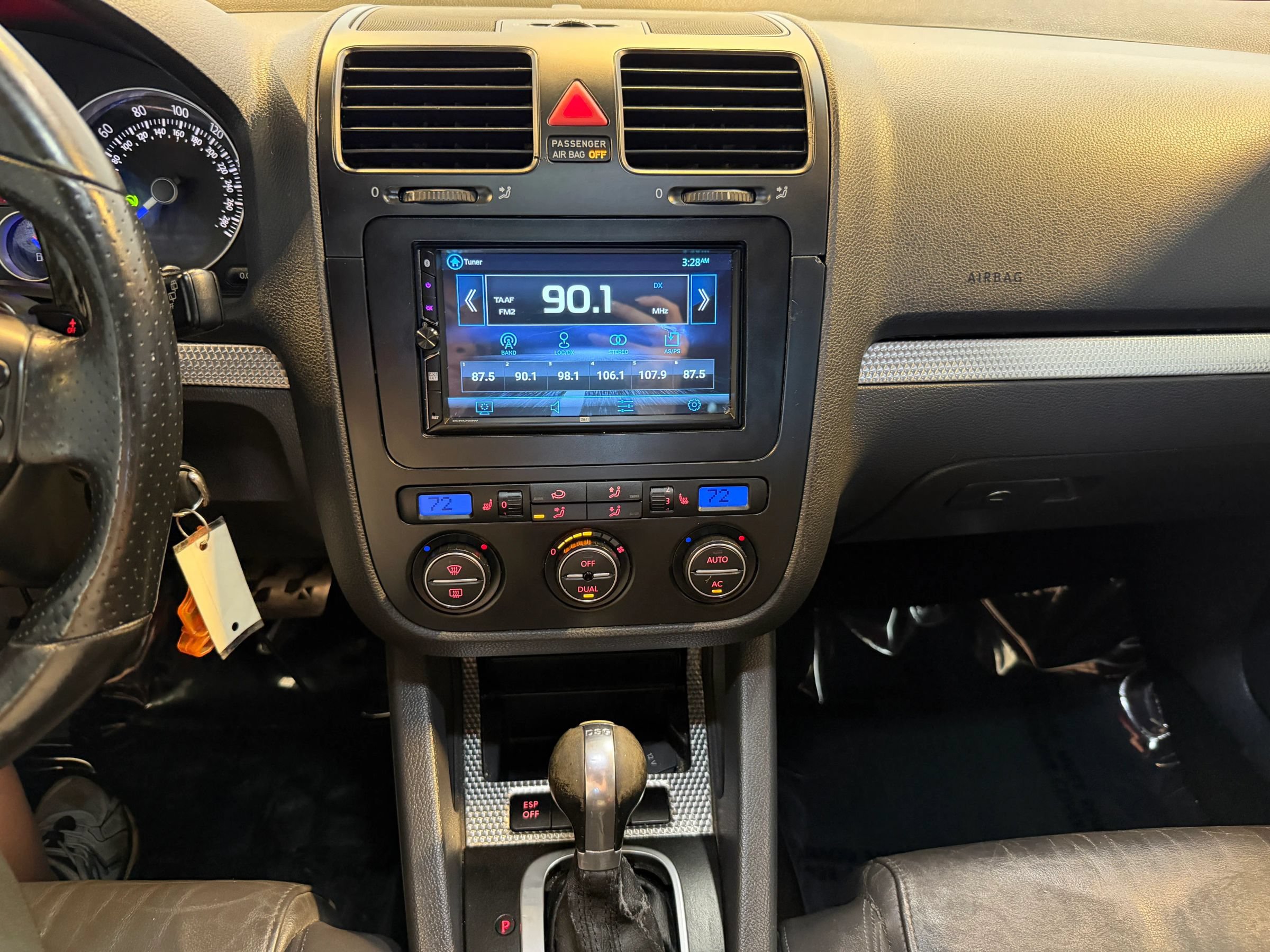 Used 2008 Volkswagen R32 AWD/4WD image 17