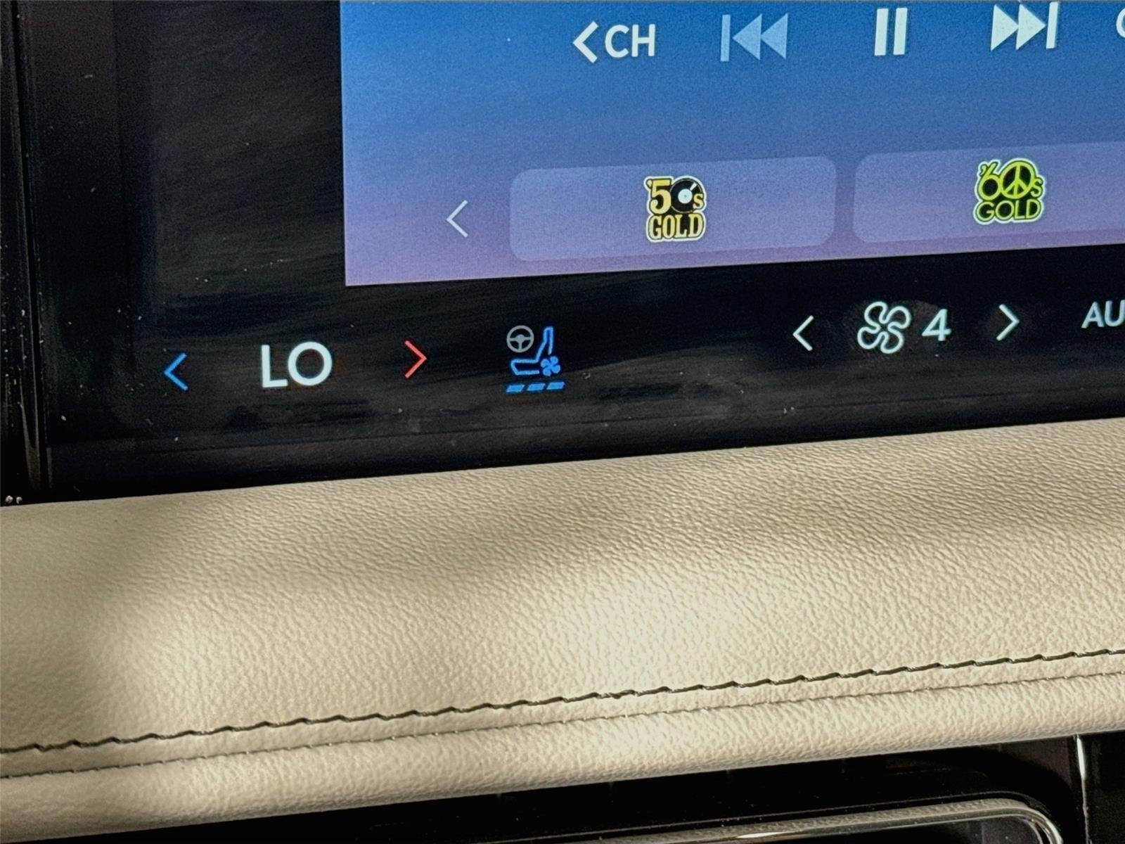 Used 2025 Lincoln Aviator AWD w/ Equipment Group 101A image 24