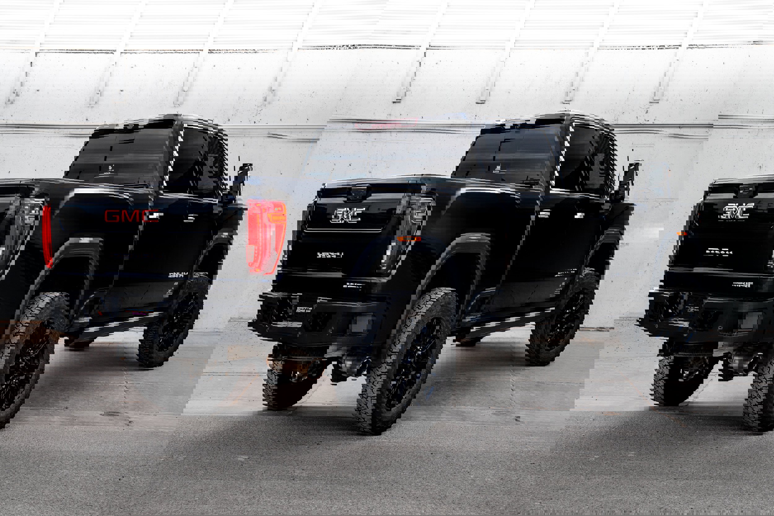 Used 2021 GMC Sierra 3500 Denali w/ Denali Ultimate Package image 7