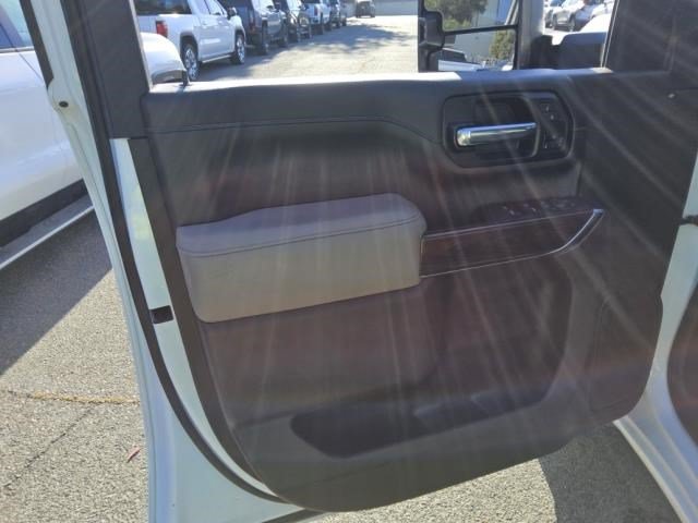 Used 2021 GMC Sierra 3500 SLT w/ SLT Convenience Package AWD/4WD image 10