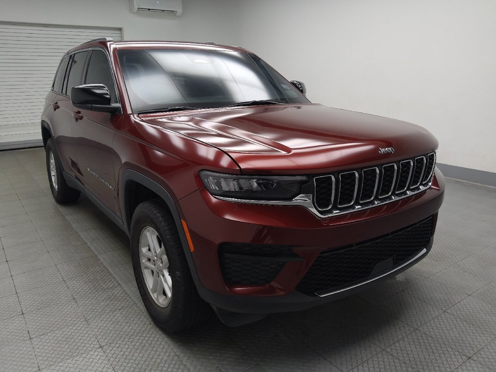 Used 2023 Jeep Grand Cherokee Laredo w/ Luxury Tech Group I AWD/4WD image 13