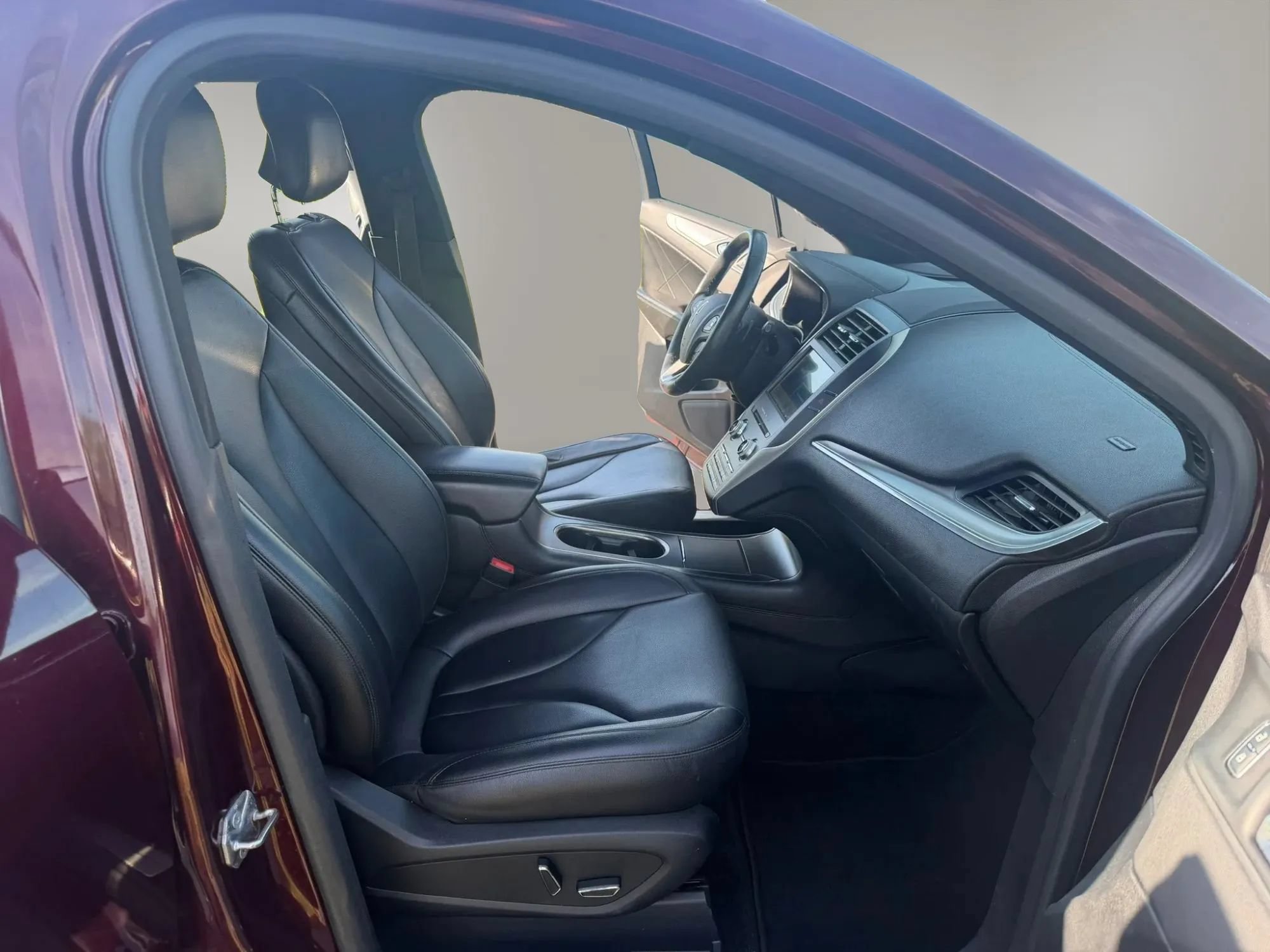 Used 2016 Lincoln MKC Premiere FWD image 13
