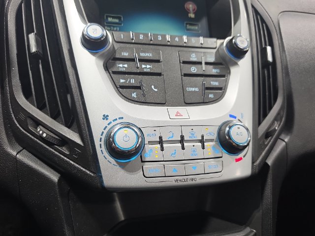 Used 2017 Chevrolet Equinox LT w/ Convenience Package AWD/4WD image 10