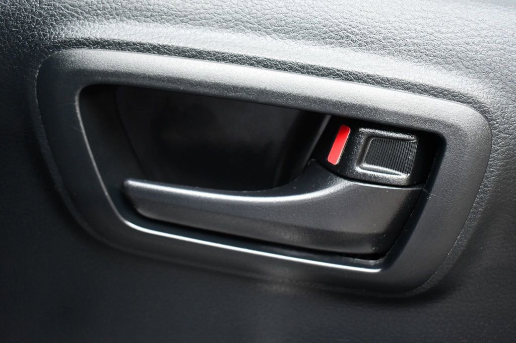 Used 2017 Toyota Tacoma TRD Sport image 36