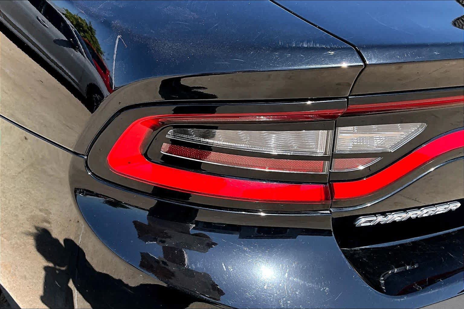 Used 2022 Dodge Charger SXT RWD image 28