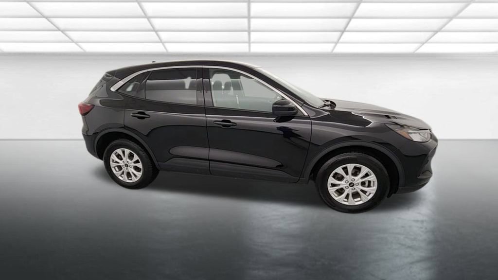 Used 2023 Ford Escape Active w/ Tech Pack #2 image 9