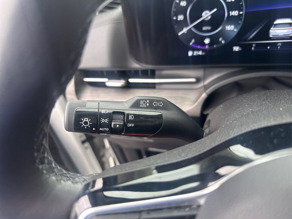 Used 2024 Kia Carnival SX FWD image 16