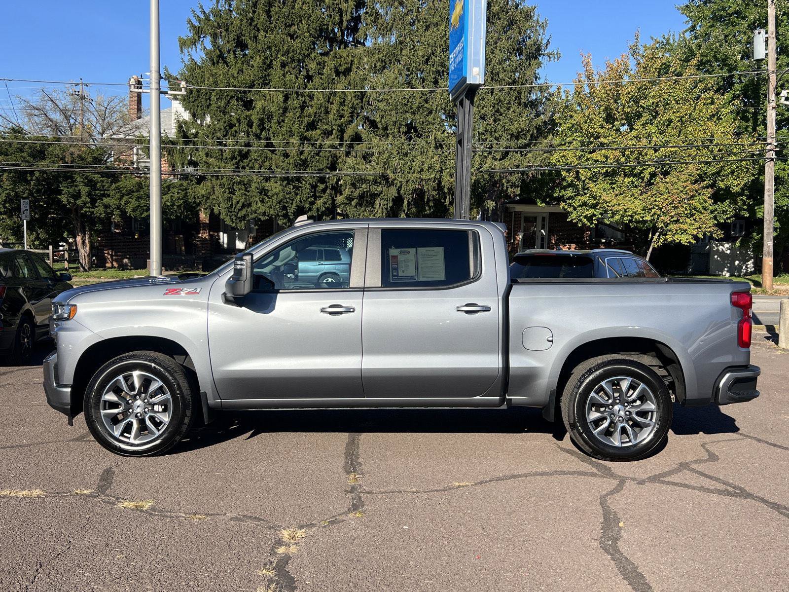Used 2021 Chevrolet Silverado 1500 RST w/ Convenience Package II AWD/4WD image 4