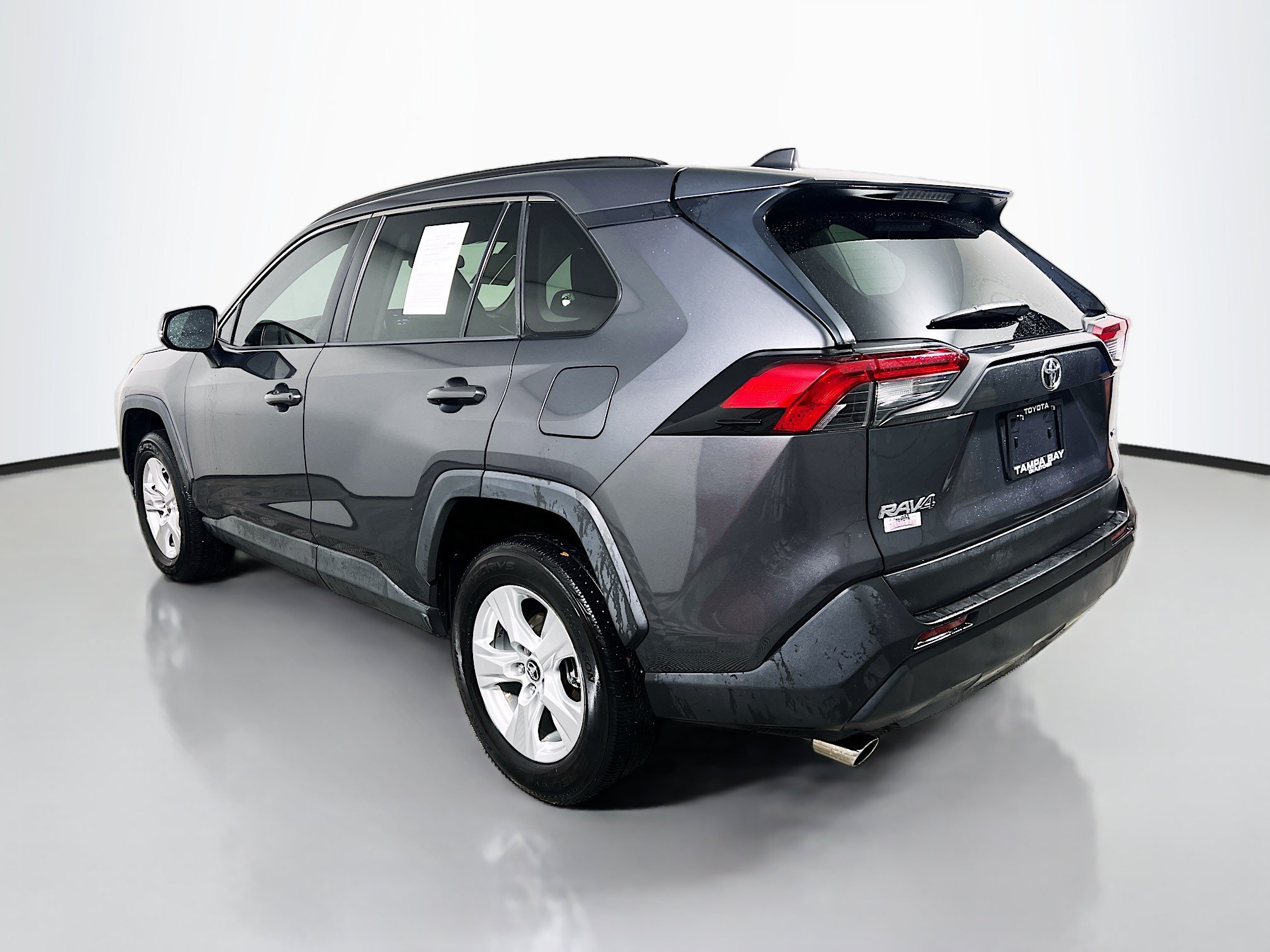 Used 2019 Toyota RAV4 XLE w/ Convenience Package FWD image 8