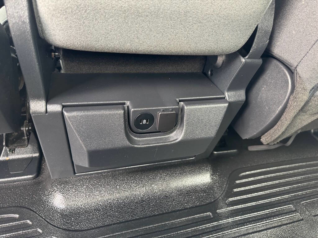 Used 2023 Ford F250 XLT image 40