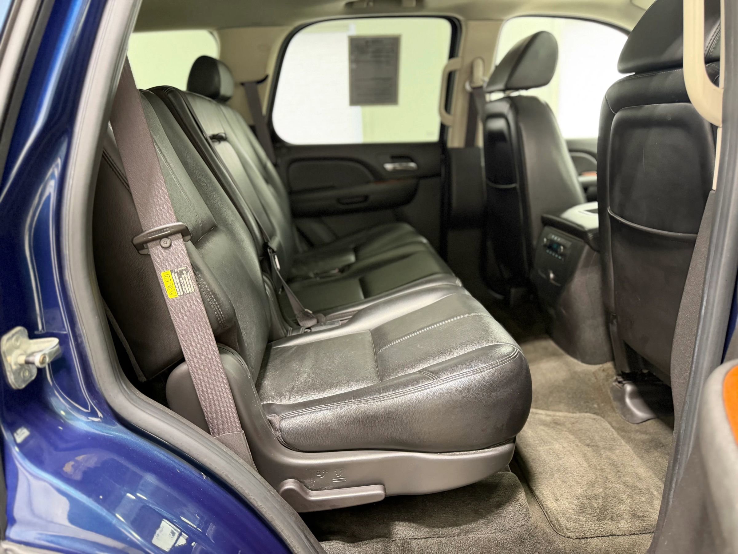 Used 2007 GMC Yukon SLT w/ SLT Preferred Equipment Group AWD/4WD image 28