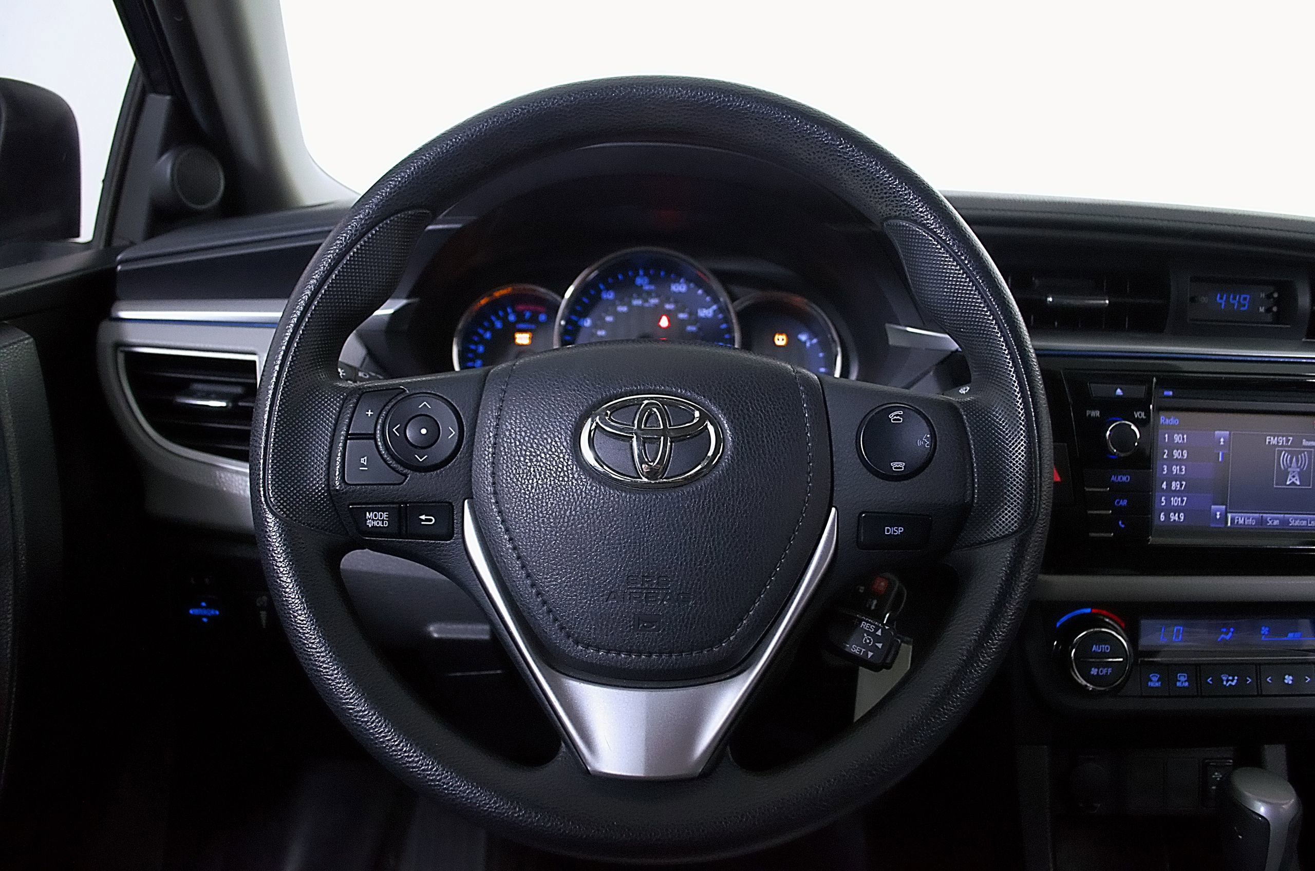 Used 2016 Toyota Corolla LE FWD image 25