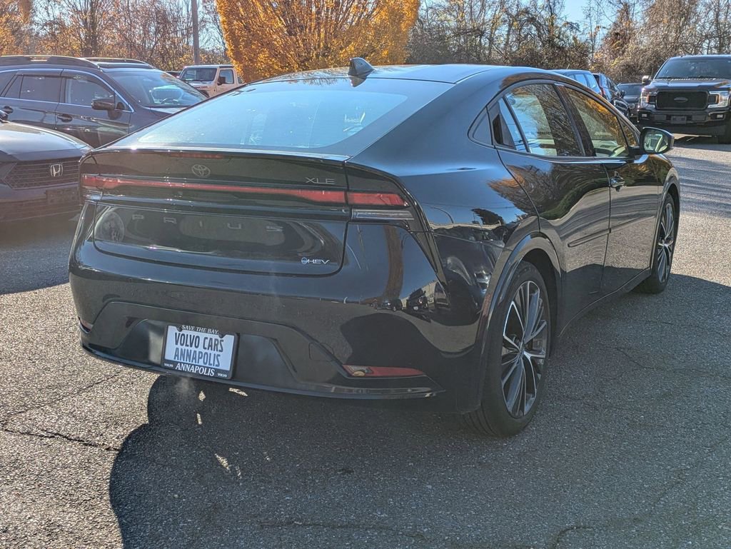 Used 2023 Toyota Prius XLE image 7