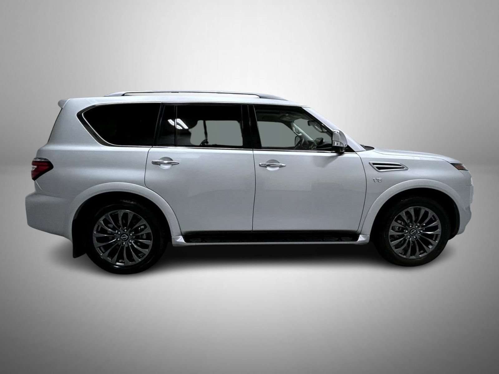 Used 2021 Nissan Armada Platinum w/ Captain's Chairs Package AWD/4WD image 4