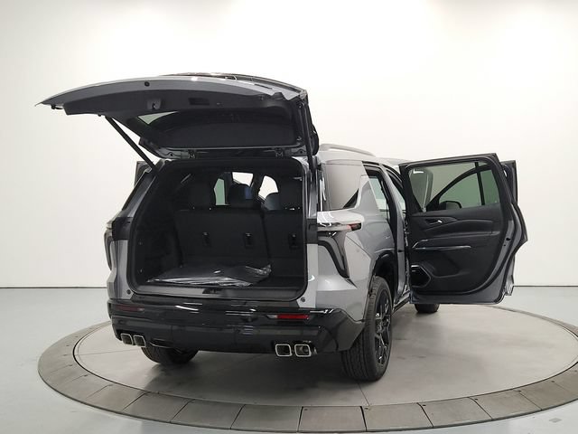 New 2026 Chevrolet Traverse RS w/ LPO, Floor Liner Package FWD image 14