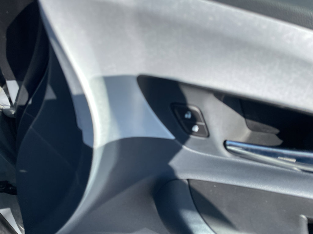 Used 2020 Chevrolet Bolt LT image 46