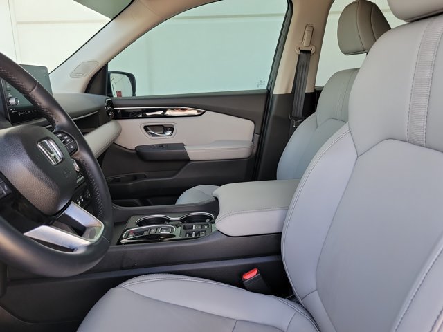 Used 2023 Honda Pilot Touring image 26