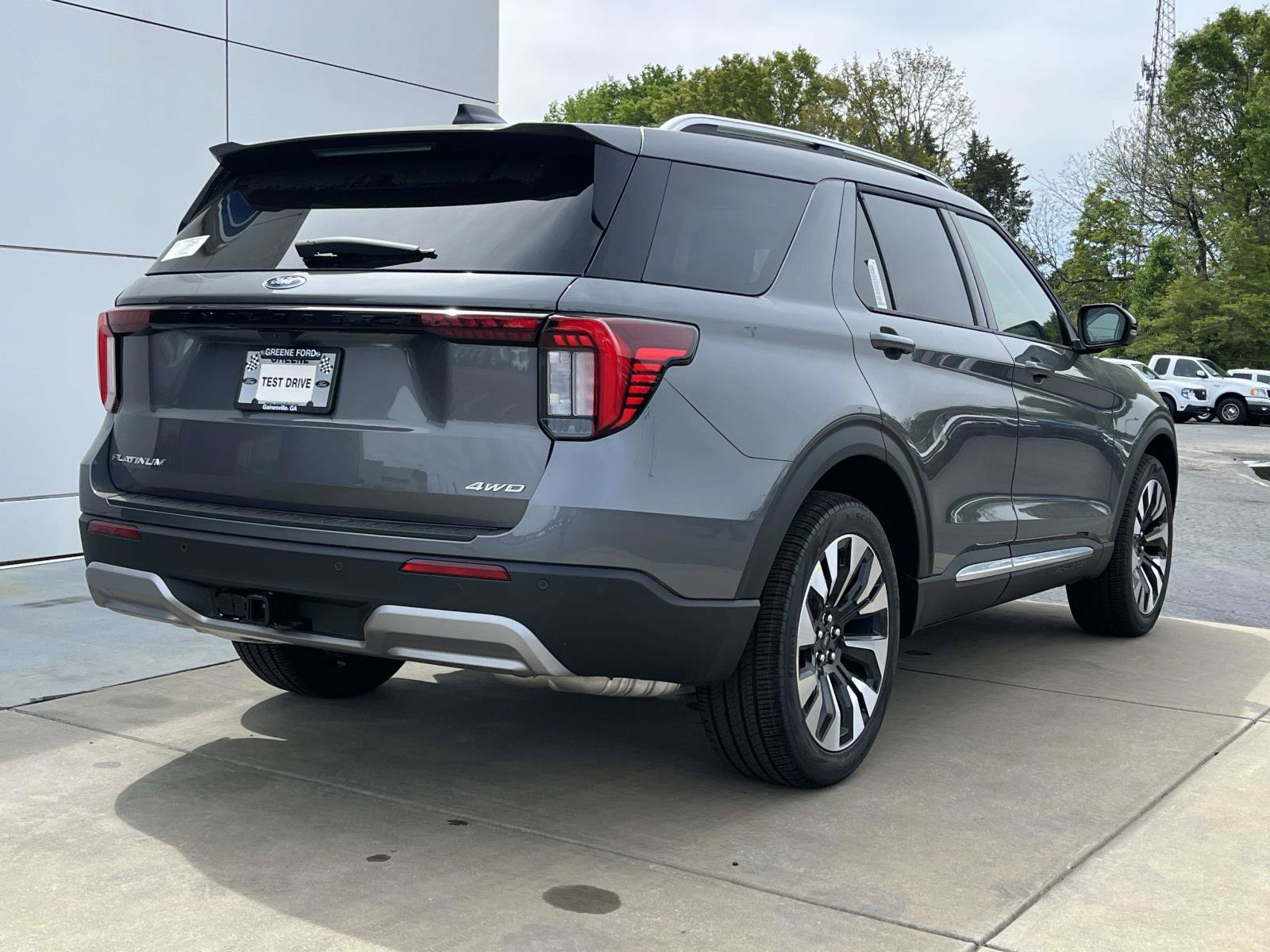 New 2026 Ford Explorer Platinum w/ LUX Leather Package AWD/4WD image 4