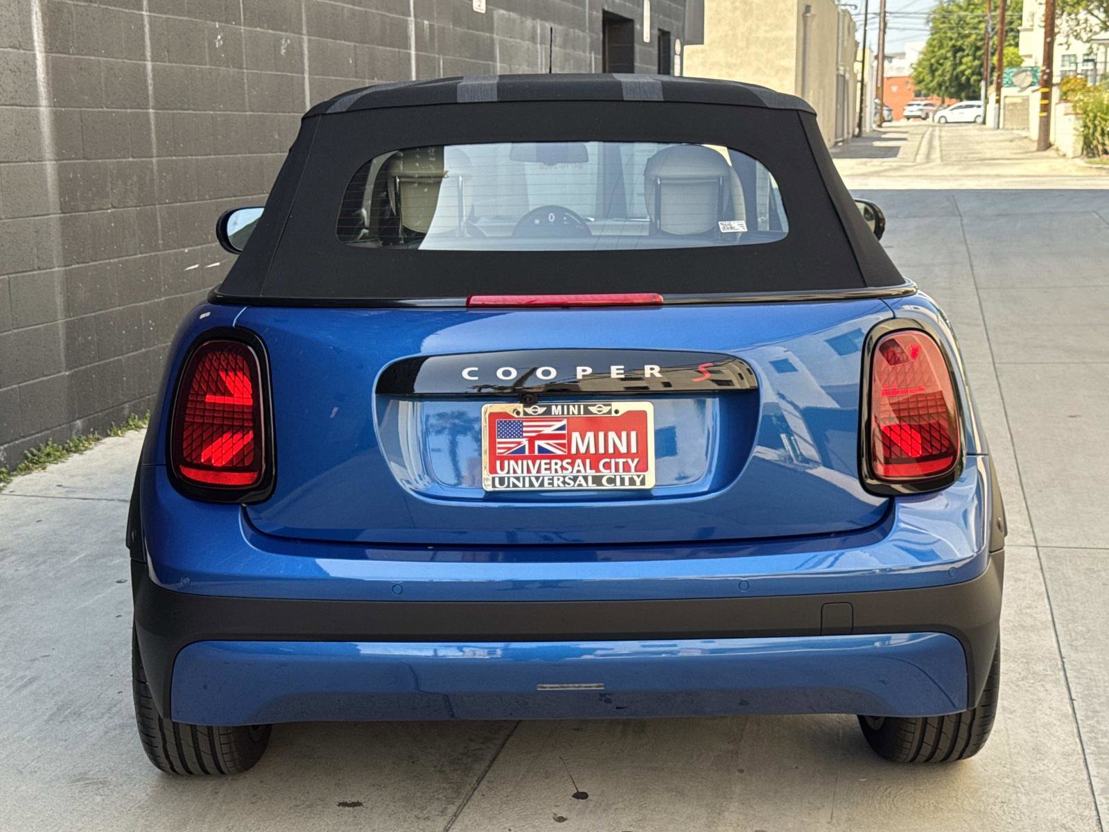 Certified 2025 MINI Cooper S FWD image 4