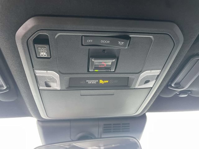 Used 2025 Toyota 4Runner SR5 AWD/4WD image 33
