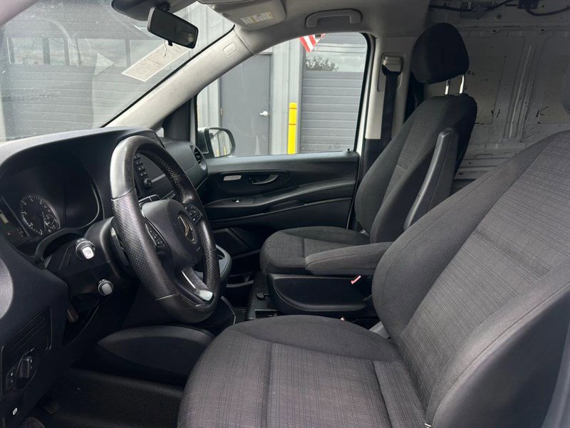 Used 2016 Mercedes-Benz Metris image 9