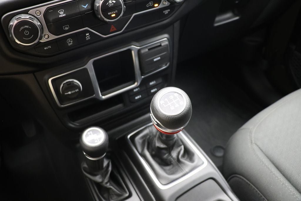 Used 2023 Jeep Gladiator Sport image 24