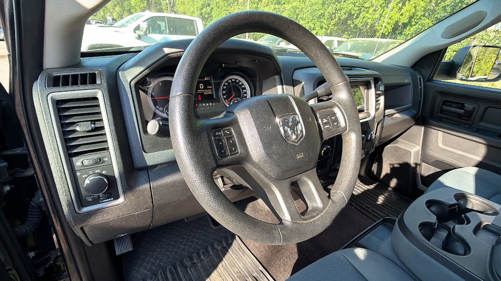 Used 2013 RAM 2500 Tradesman w/ Chrome Appearance Group image 10