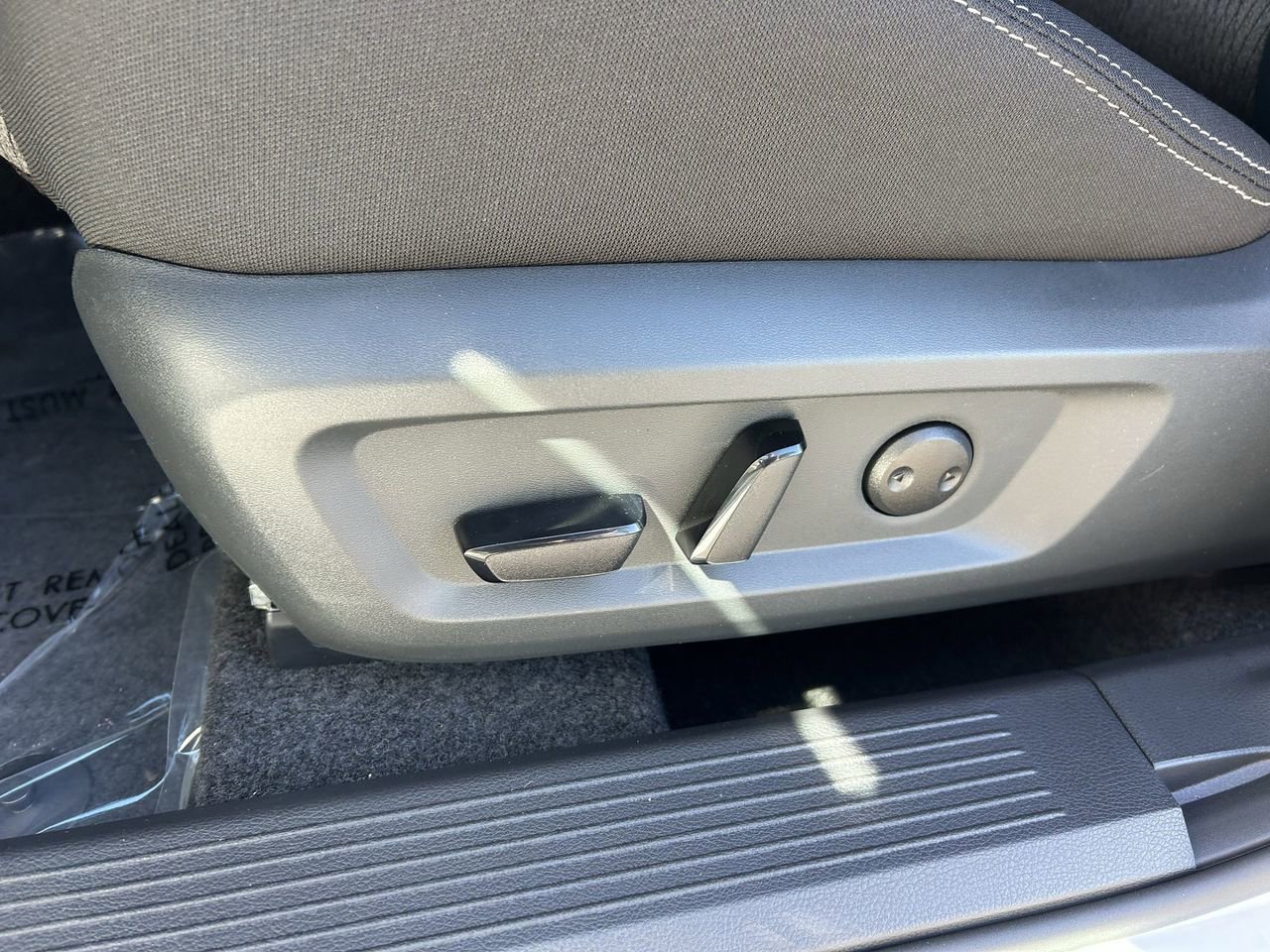 New 2026 Nissan Rogue SV FWD image 19