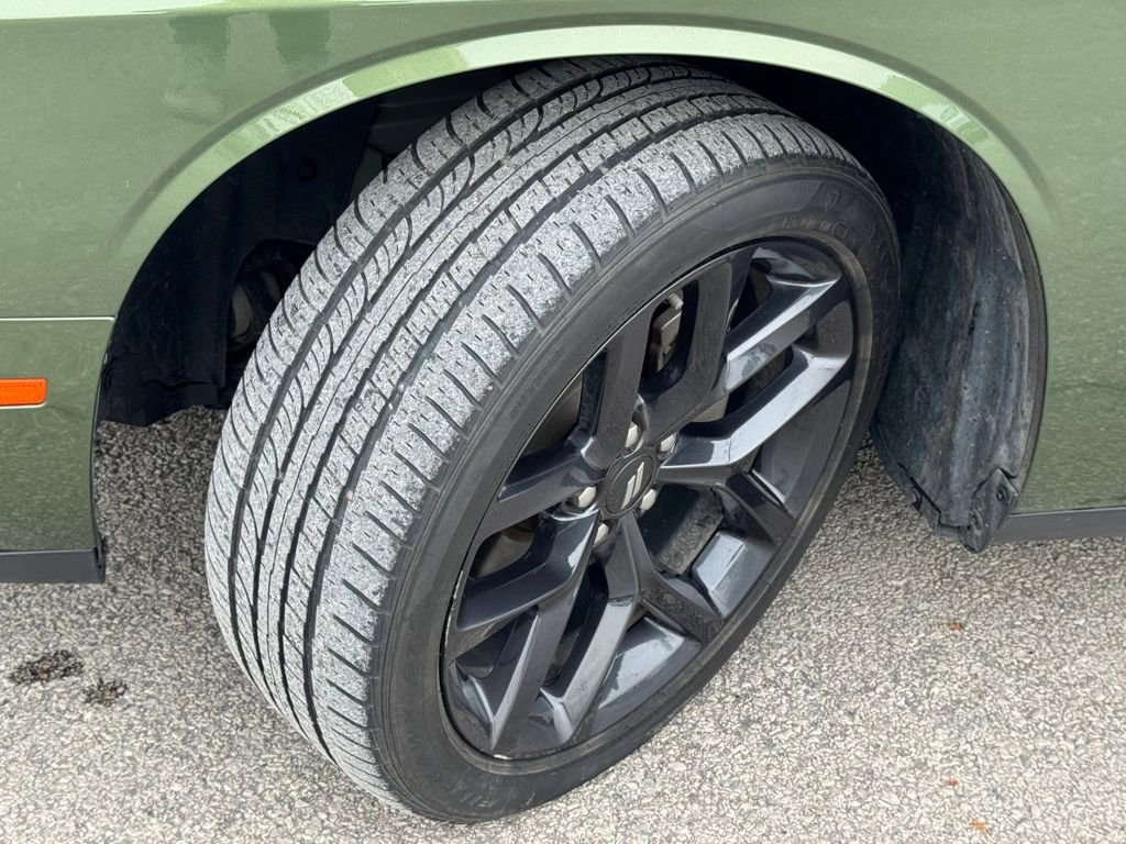 Used 2022 Dodge Challenger SXT w/ Blacktop Package image 28