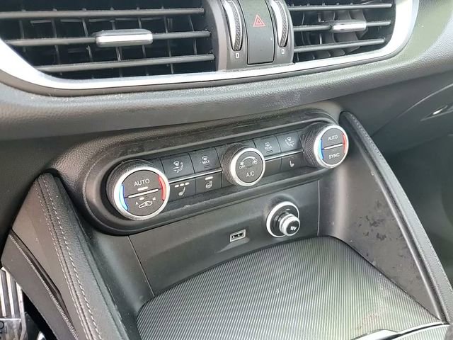 Used 2024 Alfa Romeo Stelvio Veloce AWD/4WD image 28