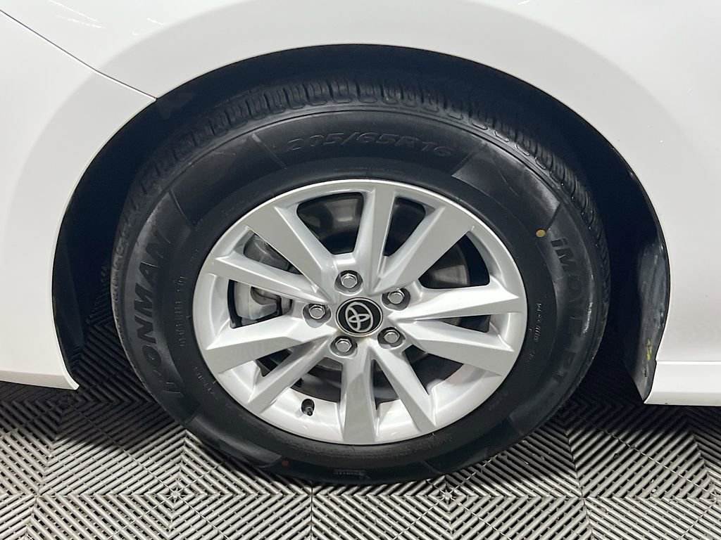 Certified 2025 Toyota Camry LE AWD/4WD image 28