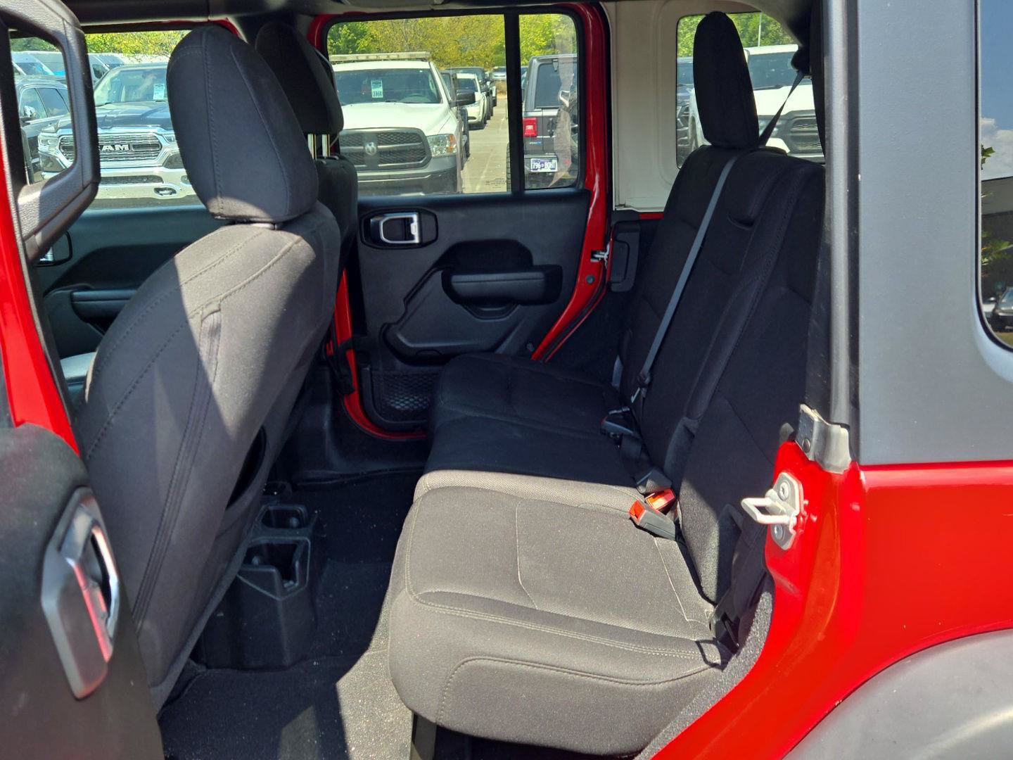 Used 2022 Jeep Wrangler Unlimited Sport AWD/4WD image 14