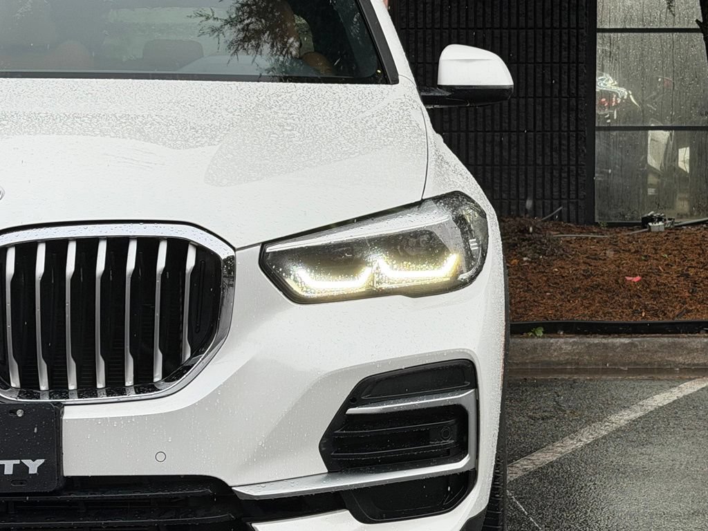 Used 2023 BMW X5 xDrive40i AWD/4WD image 5