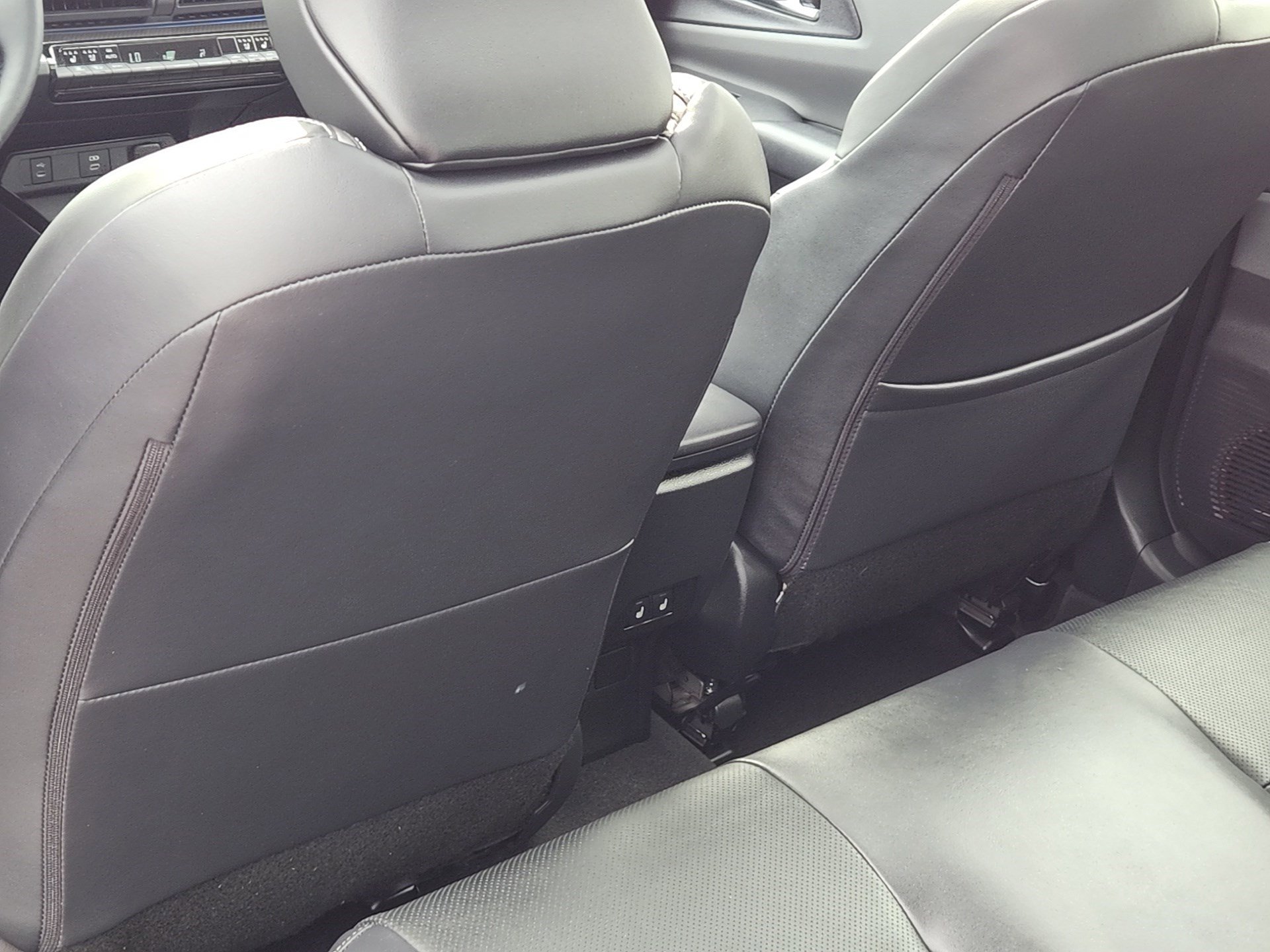 Certified 2025 Toyota Prius Limited image 25