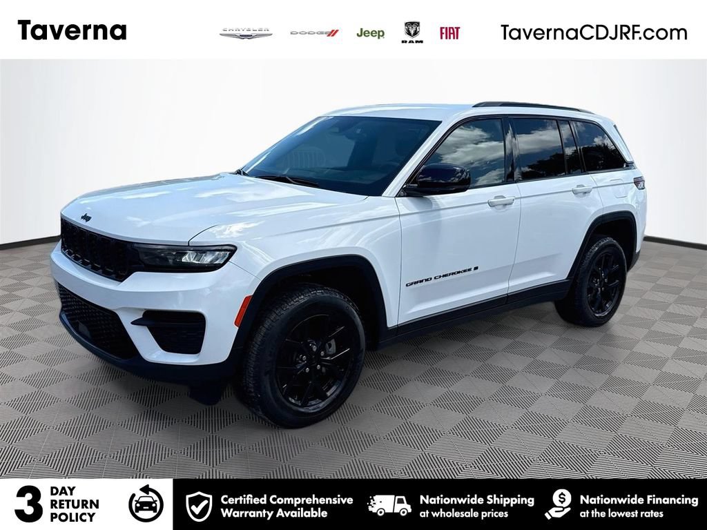Used 2024 Jeep Grand Cherokee Altitude RWD image 1