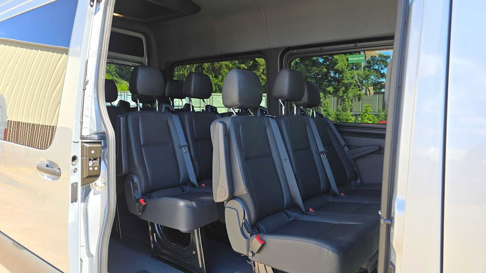 Used 2025 Mercedes-Benz Sprinter 2500 image 15
