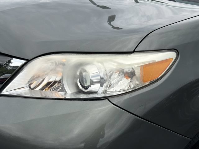 Used 2013 Toyota Sienna XLE FWD image 9