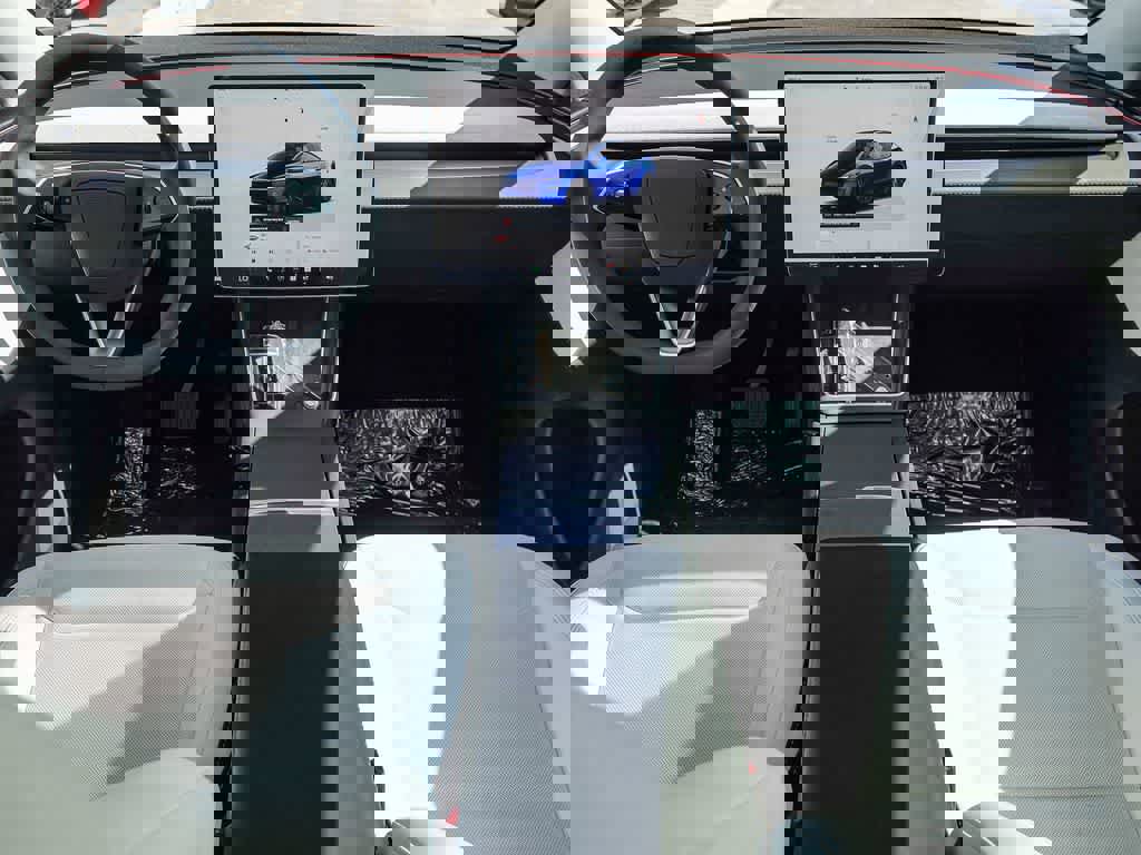 Used 2026 Tesla Model Y 2WD image 11