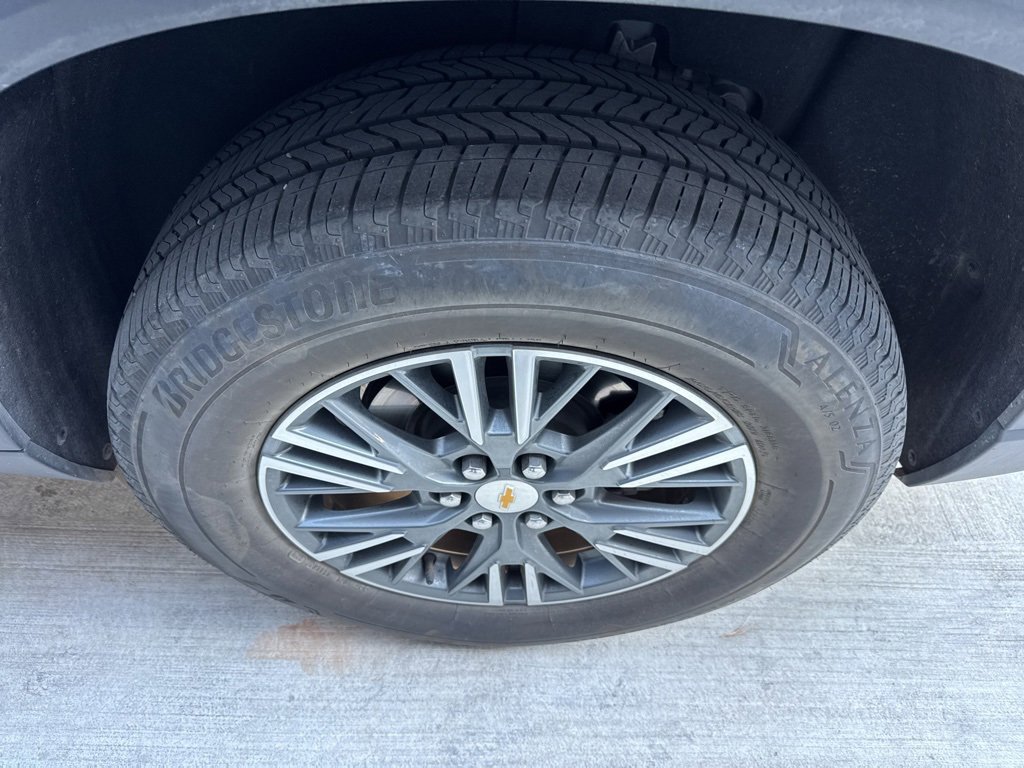 Used 2024 Chevrolet Traverse LT image 18