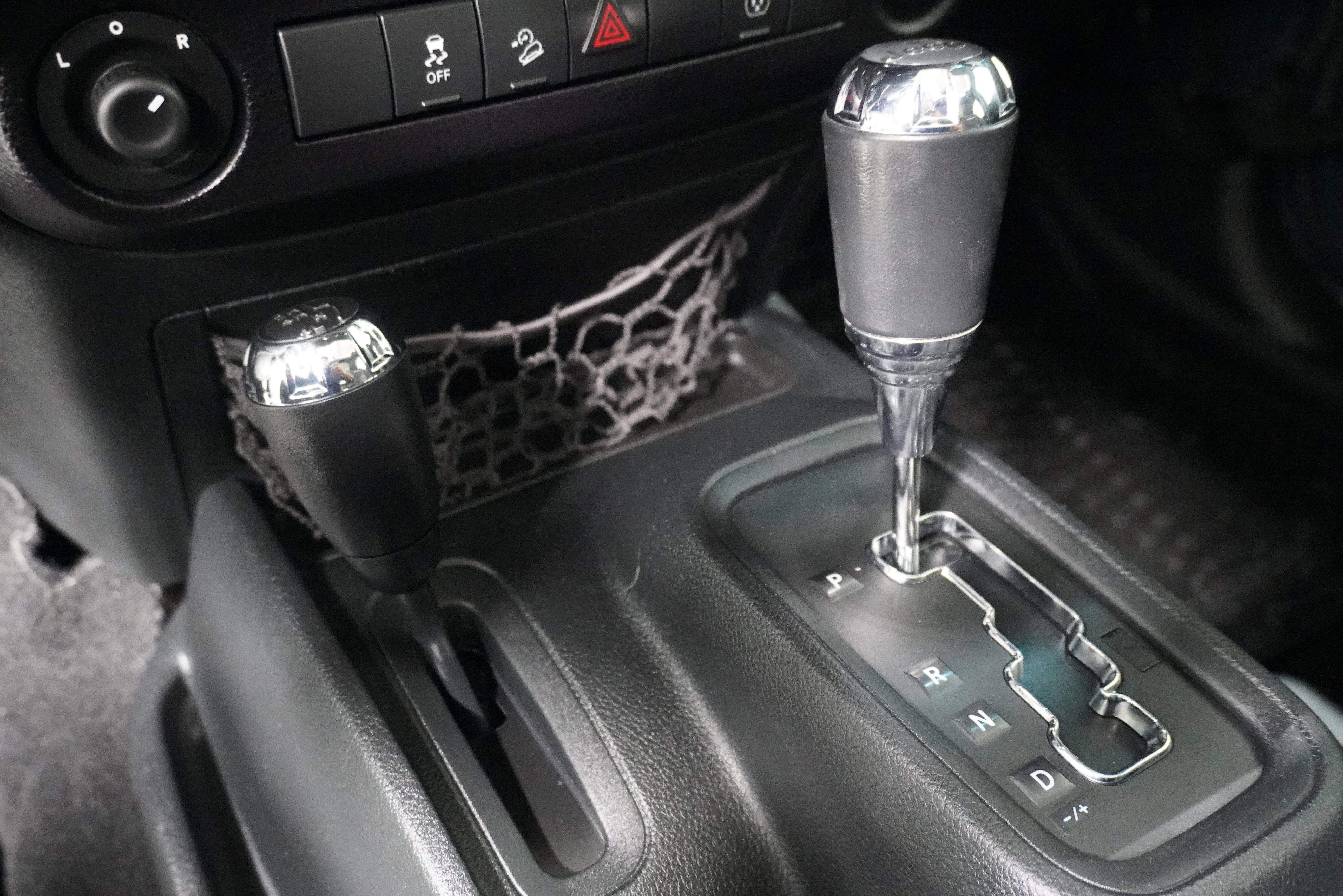 Used 2016 Jeep Wrangler Unlimited Rubicon w/ Connectivity Group AWD/4WD image 19