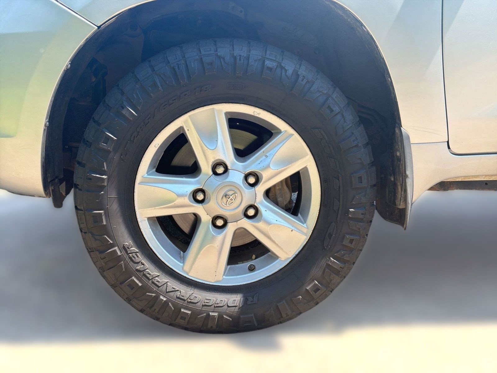 Used 2009 Toyota Land Cruiser AWD/4WD image 11